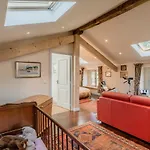 Aita Alojamento de Acomodação e Pequeno-almoço 3*