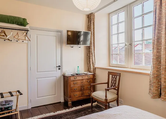 Oda ve Kahvaltı Aita 3*