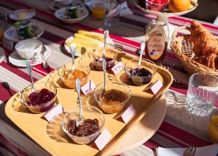 Oda ve Kahvaltı Aita 3*