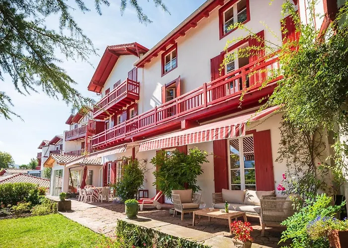 Aita Oda ve Kahvaltı Ciboure