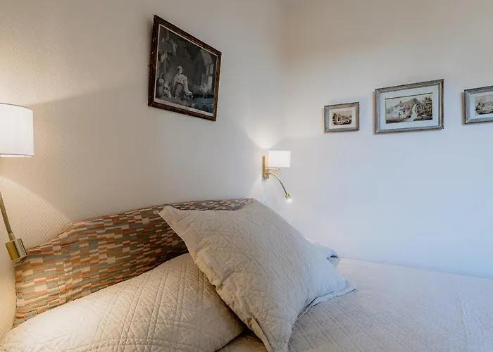 Aita Oda ve Kahvaltı Ciboure