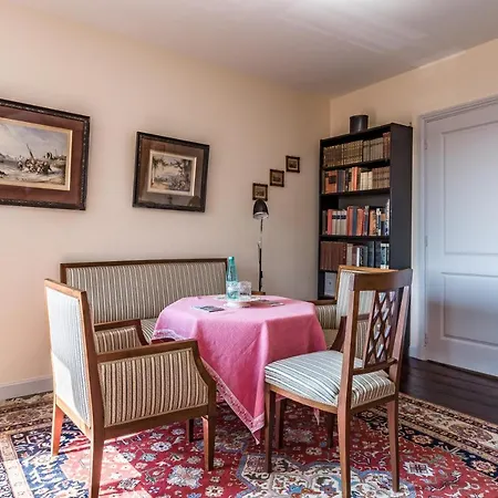 Aita Bed & Breakfast *