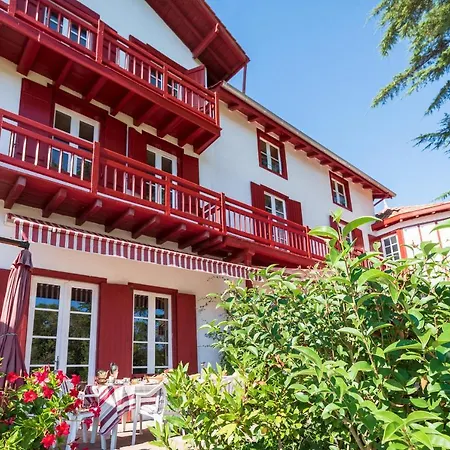 Aita Bed & Breakfast 3*